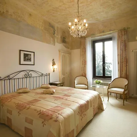 Romantik Castello Seeschloss Hotel 4*